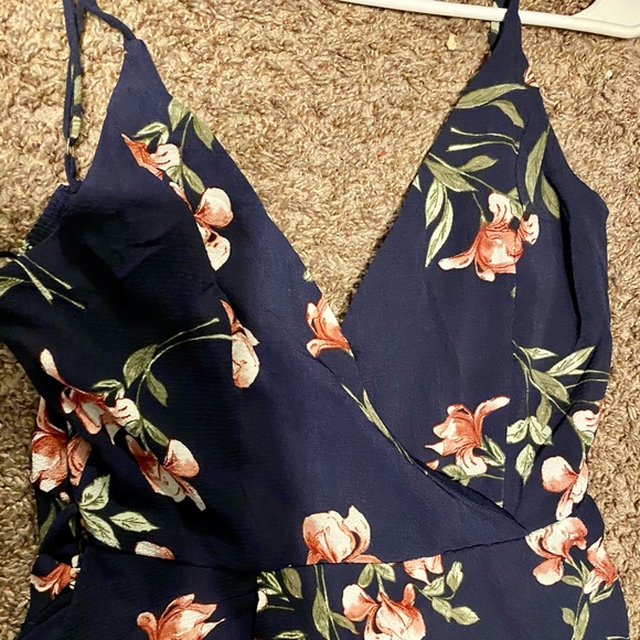 flowy dress - Picture 2 of 2